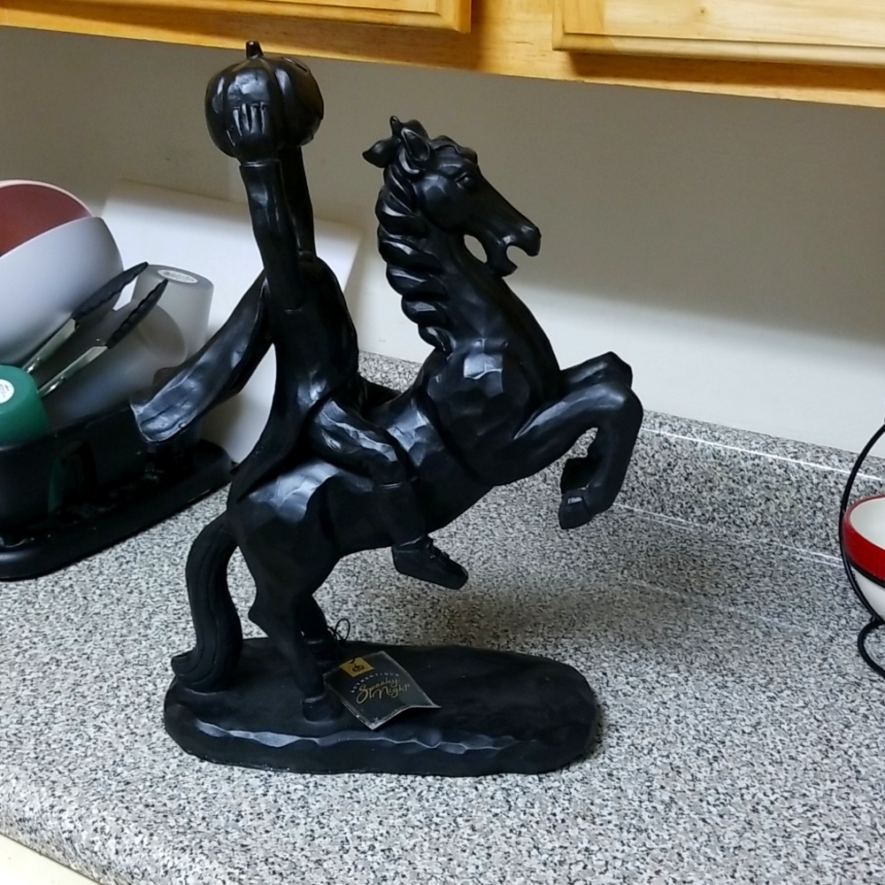 Headless horseman statue